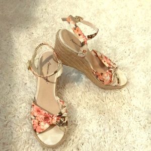 Floral print Wedge Sandals